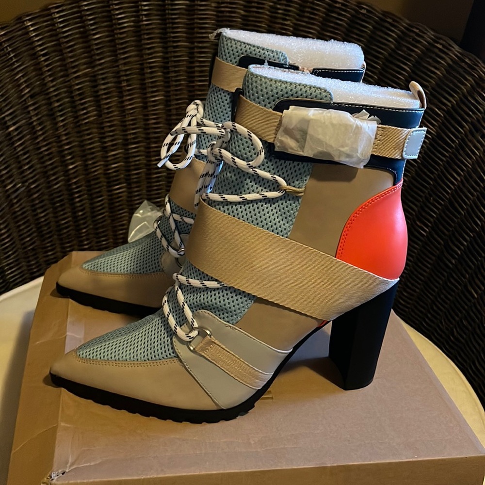 Steve Madden Illusion Blue Multi